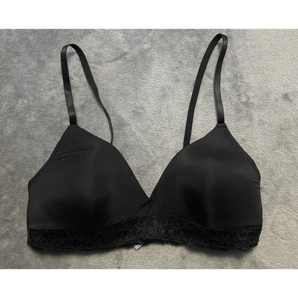 Marilyn Monroe 34B Wireless Bra Women Black Lace Trim Molded Cups 4625-28